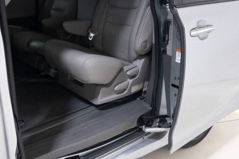 2020 Toyota Sienna XLE Premium 8-Passenger