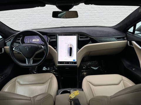 2015 Tesla Model S 85D