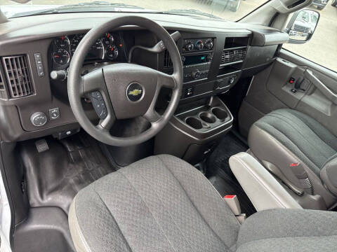 2024 Chevrolet Express 2500