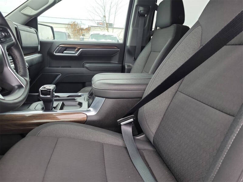 2025 Chevrolet Silverado 1500