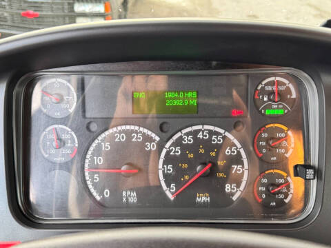 2018 Freightliner M2 106