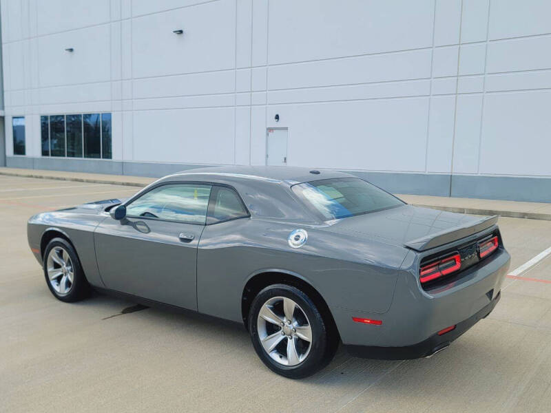 2019 Dodge Challenger SXT