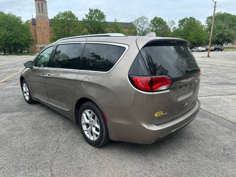 2018 Chrysler Pacifica Touring L