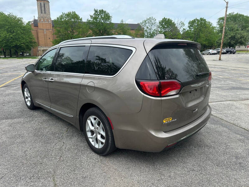 2018 Chrysler Pacifica Touring L