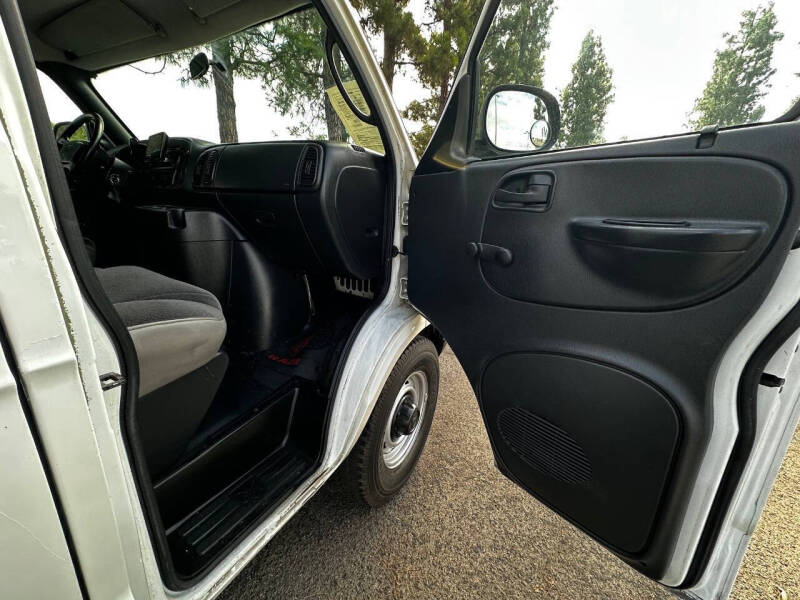 2001 Dodge Ram Van 3500