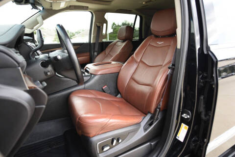 2017 Cadillac Escalade Luxury