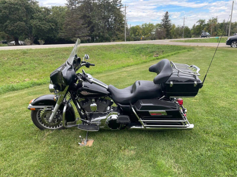 2010 Harley-Davidson FLHTC Electra Glide Classic