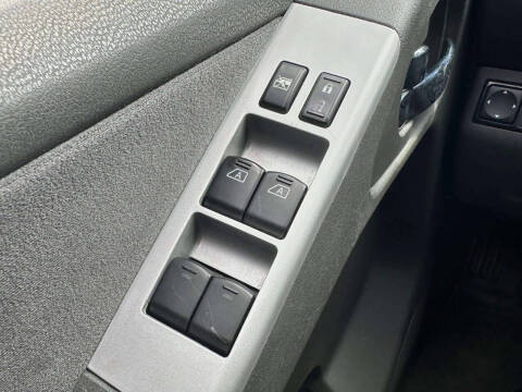 2012 Nissan Pathfinder Silver Edition