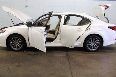 2016 Lexus ES 300h