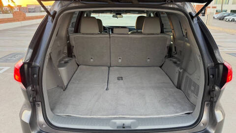 2018 Toyota Highlander LE