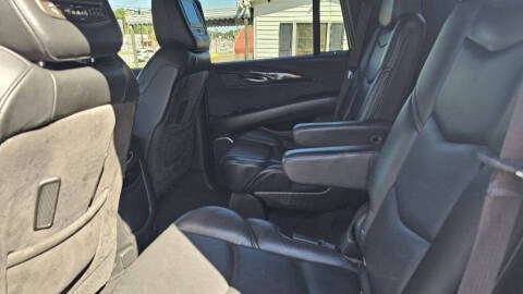 2017 Cadillac Escalade Platinum