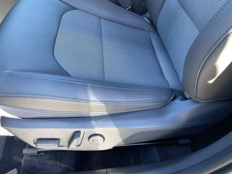 2025 Kia Niro Plug-In Hybrid EX