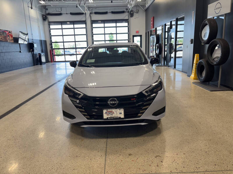 2025 Nissan Versa SR