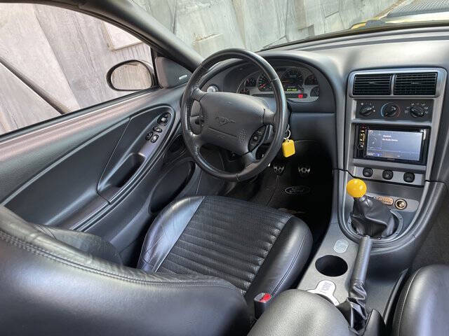 2004 Ford Mustang Mach 1 Premium