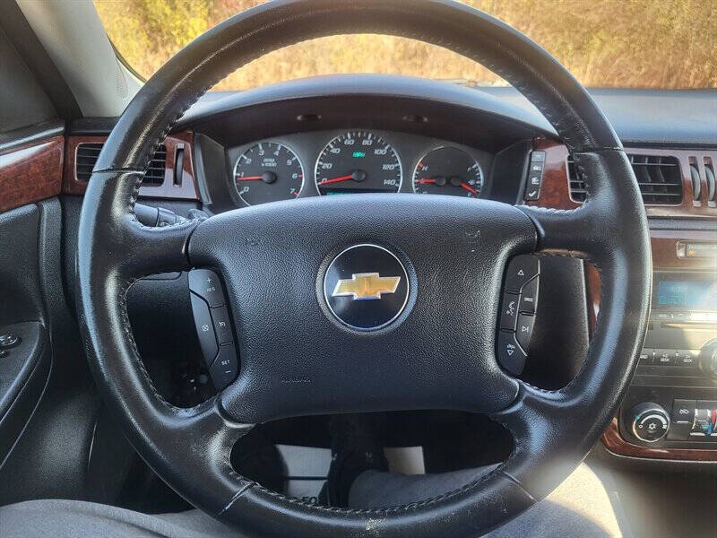 2011 Chevrolet Impala LT