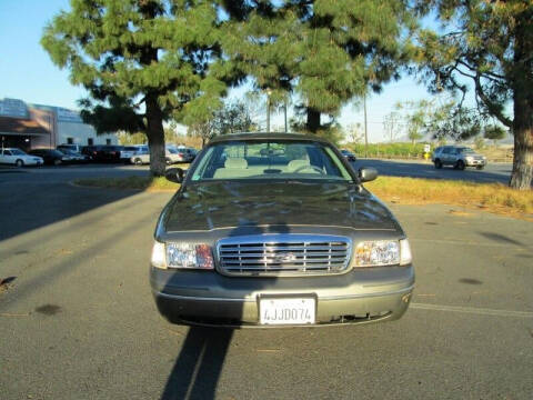 2000 Ford Crown Victoria LX