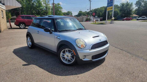 2009 MINI Cooper for sale at Stark Auto Mall in Massillon OH