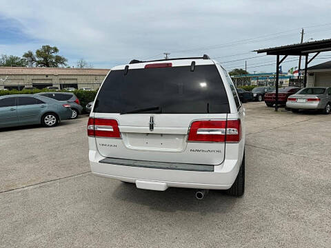 2012 Lincoln Navigator