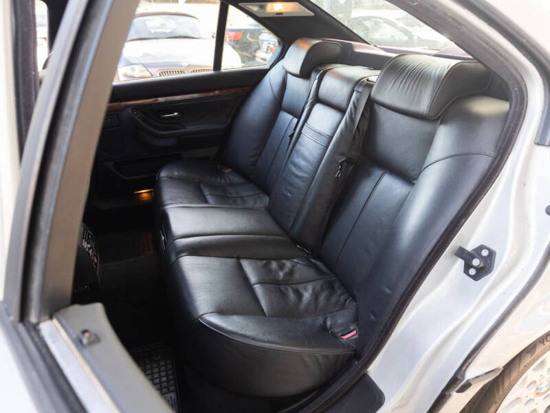 2001 BMW 7 Series 740i