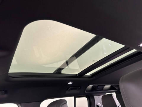 2023 Land Rover Defender 110 X-Dynamic SE