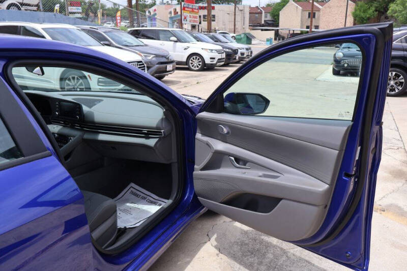 2023 Hyundai Elantra