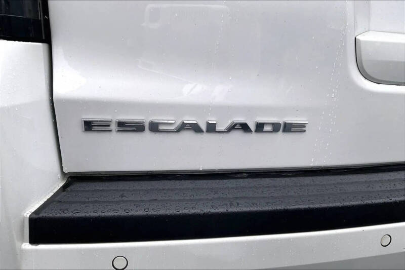 2018 Cadillac Escalade Luxury