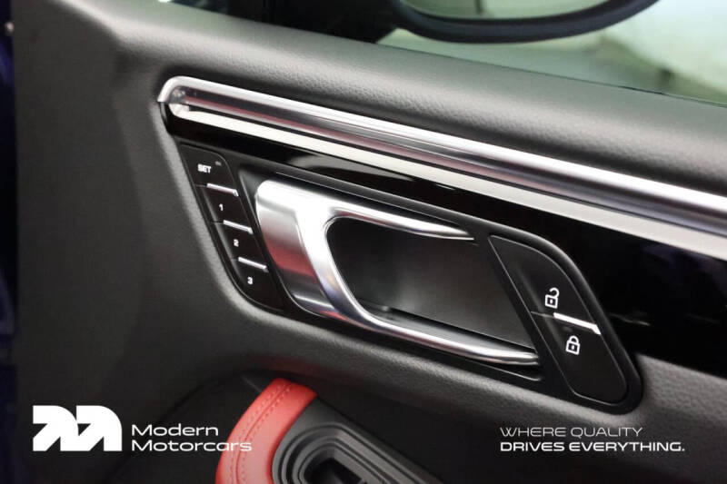 2025 Porsche Macan S