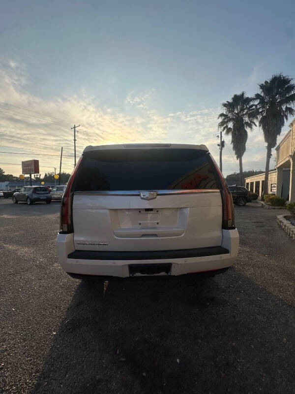 2020 Cadillac Escalade Luxury