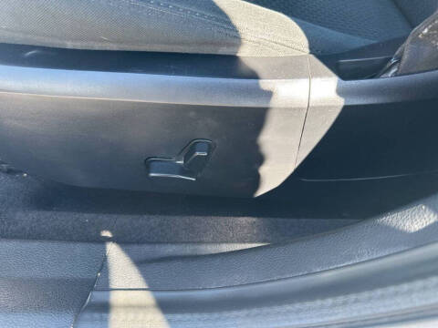 2011 Chrysler 200 LX