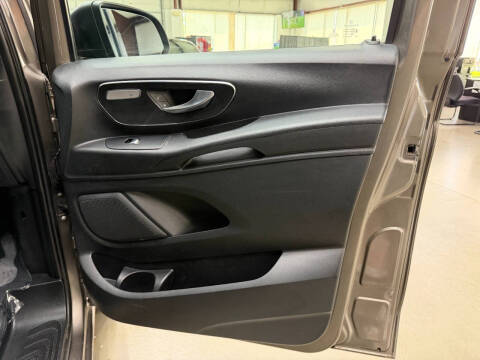 2016 Mercedes-Benz Metris Passenger