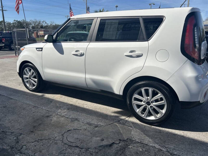 2019 Kia Soul +