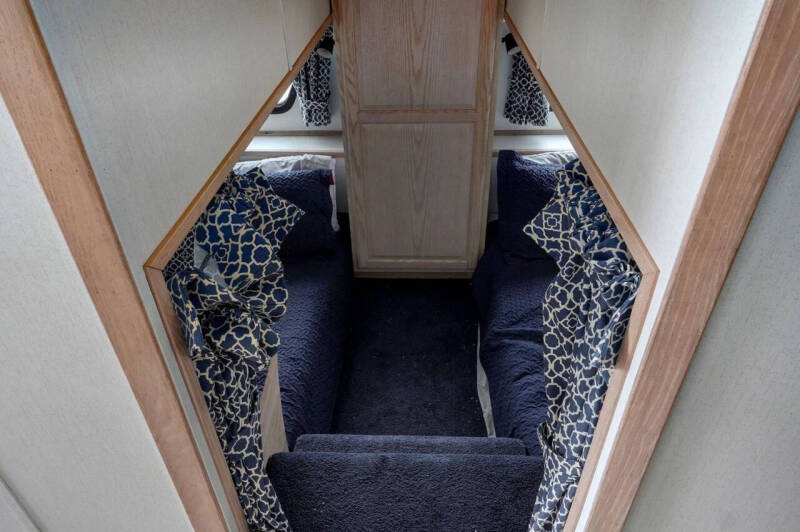 2000 FUN COUNTRY HOUSE BOAT