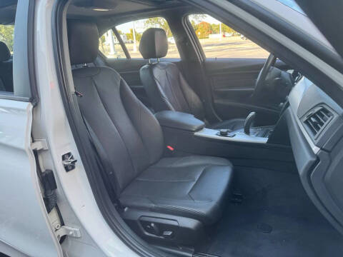 2012 BMW 3 Series 328i