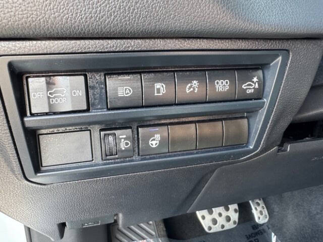 2025 Toyota Sequoia SR5