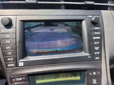 2010 Toyota Prius III