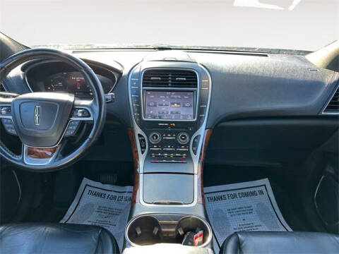 2019 Lincoln Nautilus Select