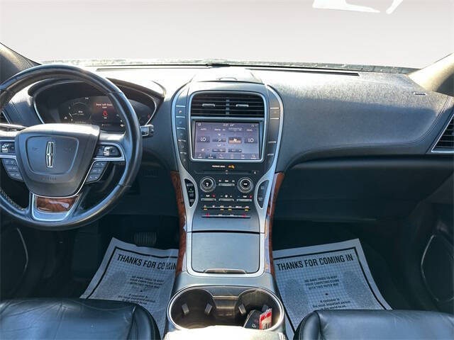 2019 Lincoln Nautilus Select