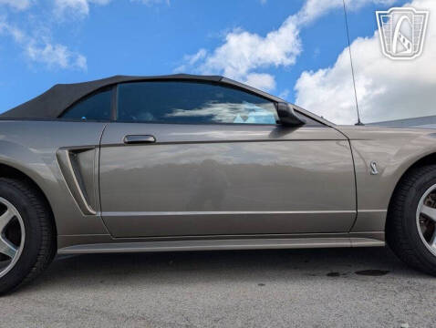 2001 Ford Mustang SVT Cobra