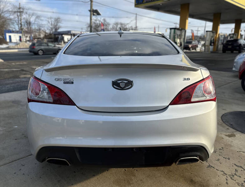 2010 Hyundai Genesis Coupe 3.8L