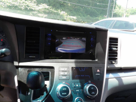 2016 Toyota Sienna L 7-Passenger