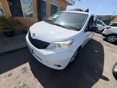 2013 Toyota Sienna L 7-Passenger