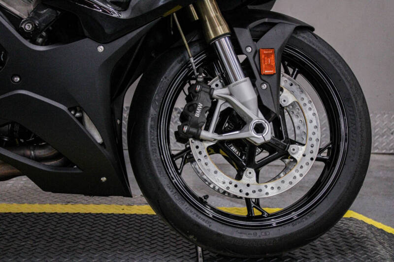 2024 BMW S 1000 RR