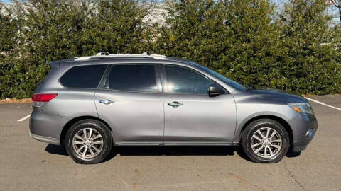 2015 Nissan Pathfinder SV