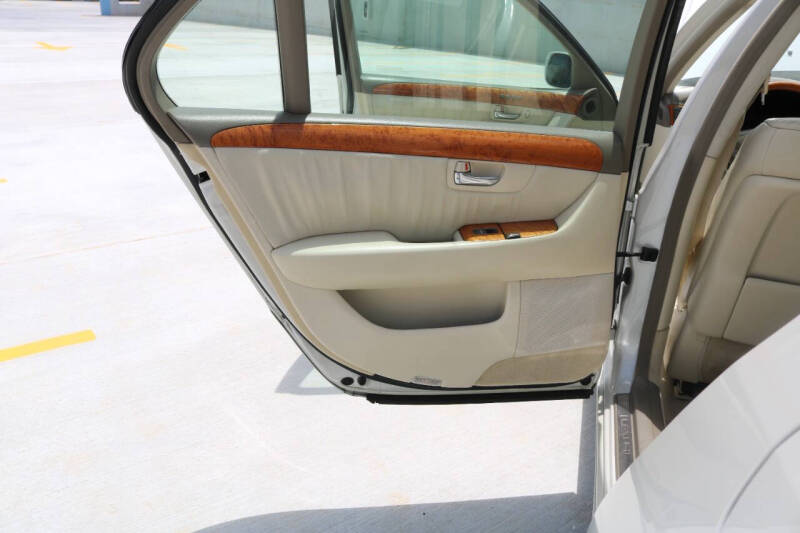 2001 Lexus LS 430