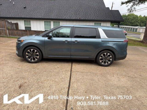 2024 Kia Carnival EX