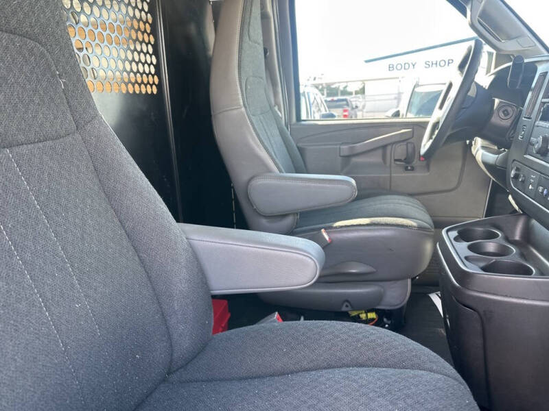 2024 GMC Savana 2500