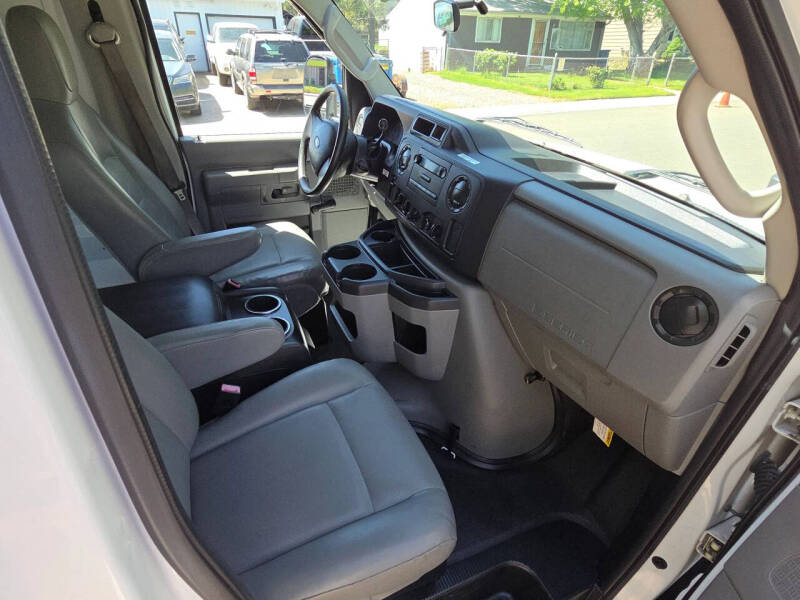 2011 Ford E-Series E-250
