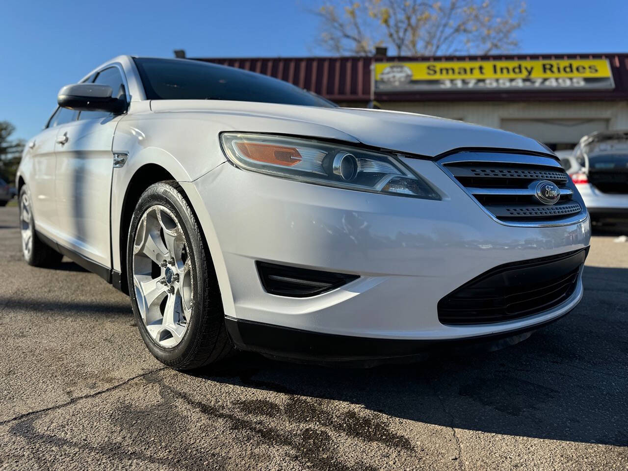 2011 Ford Taurus for sale at Smart Indy Rides LLC in Indianapolis, IN