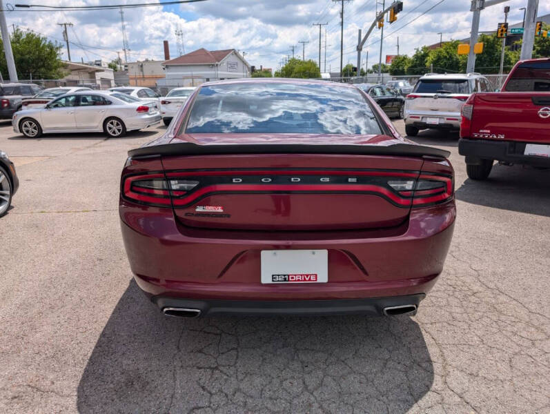 2017 Dodge Charger SE