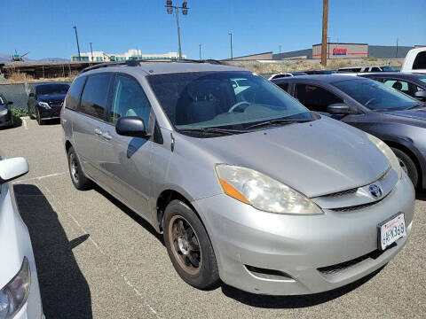 2007 Toyota Sienna for sale at Universal Auto in Bellflower CA